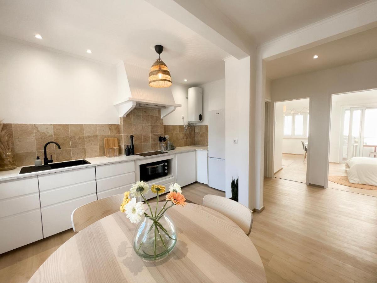 Capitao Ribeiro Surf House Apartman Costa de Caparica Kültér fotó