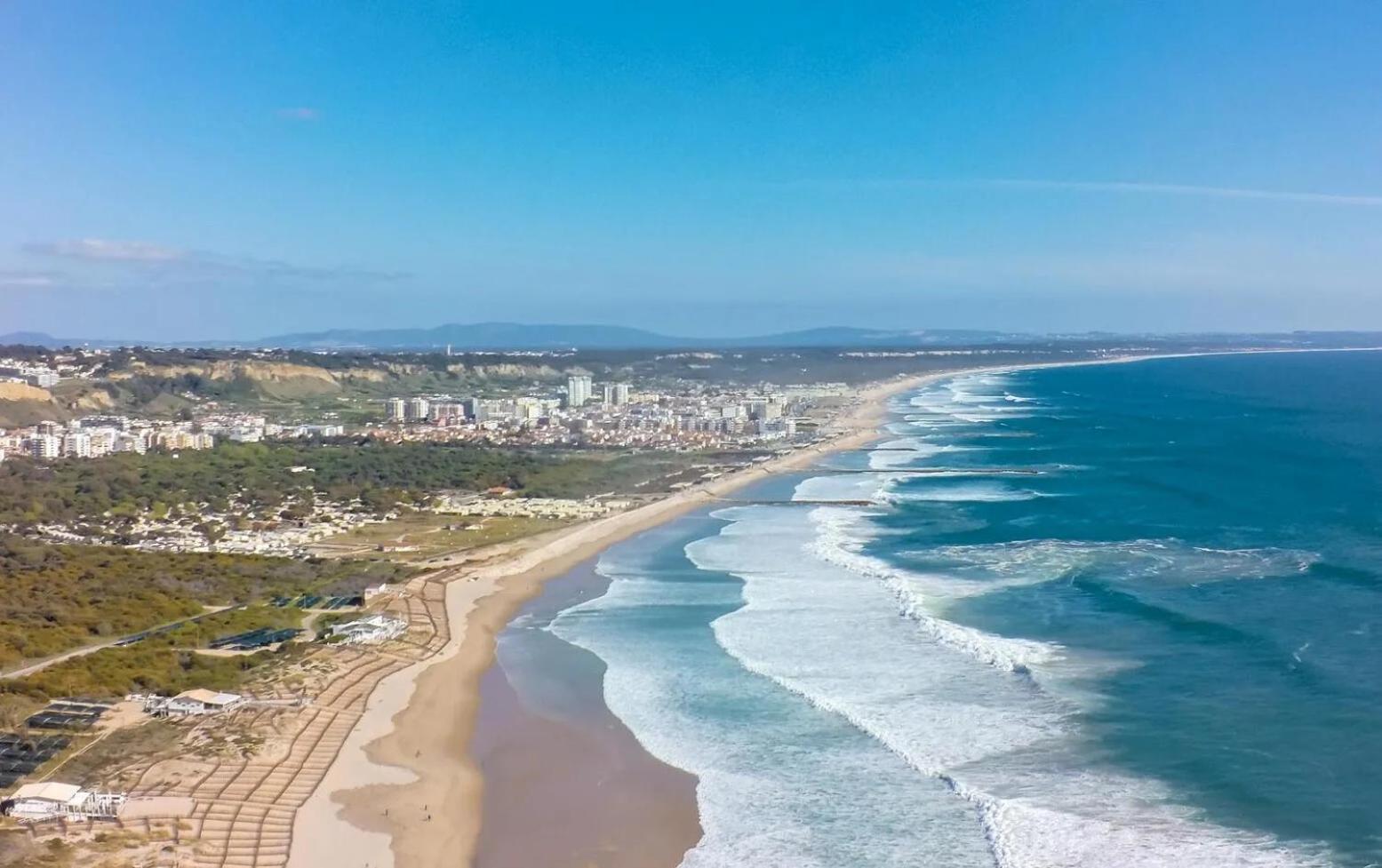 Capitao Ribeiro Surf House Apartman Costa de Caparica Kültér fotó